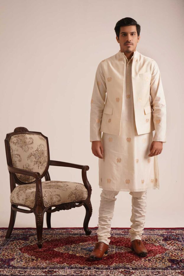 Benarasi Peacock Buti Ivory White Kurta Set